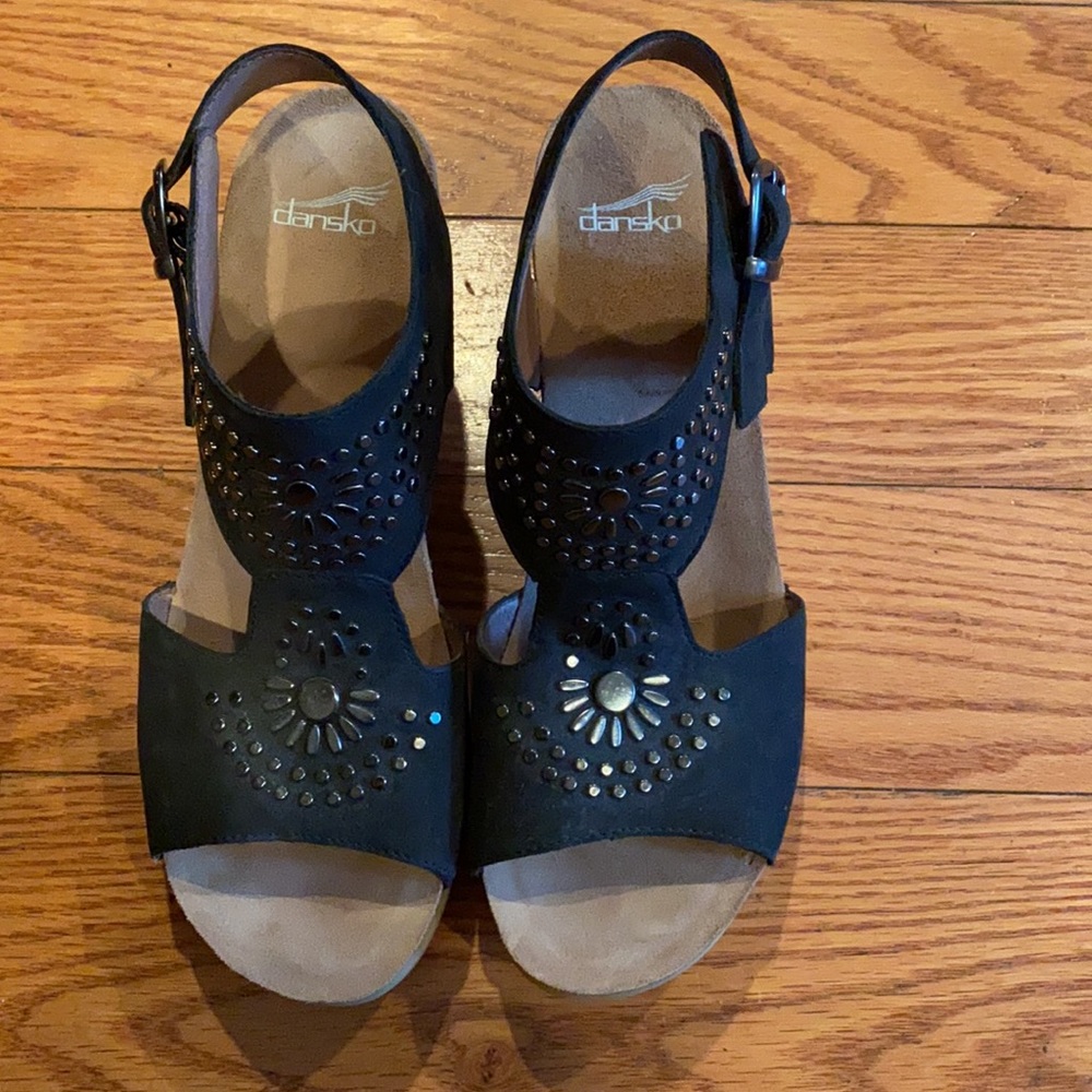 DANSKO - Picture 6 of 8